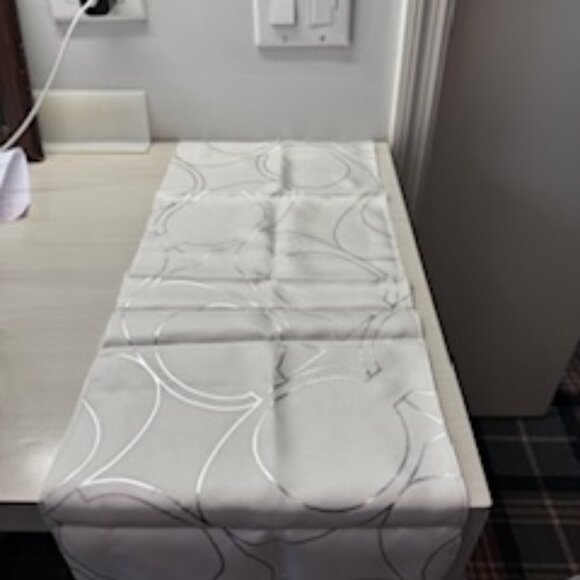 Coach white and silver 100% silk scarf never worn with tag - Picture 2 of 2